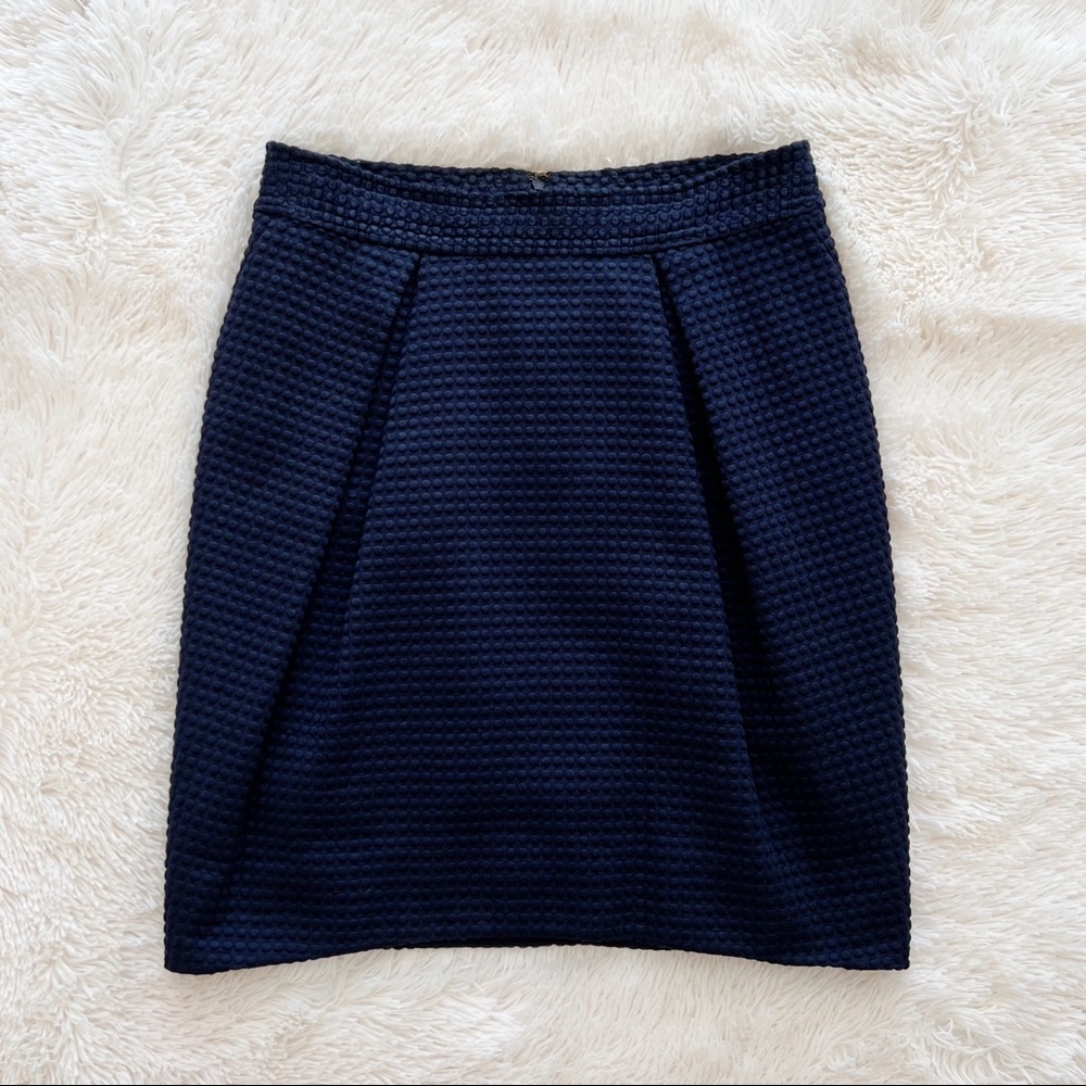 Rachel Roy signature navy blue pencil skirt Embossed polka dots Size 8